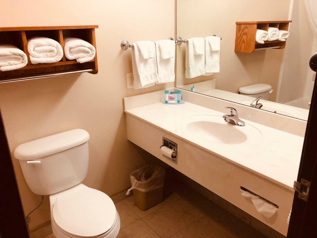 Shenandoah Inn & Suites Buitenkant foto