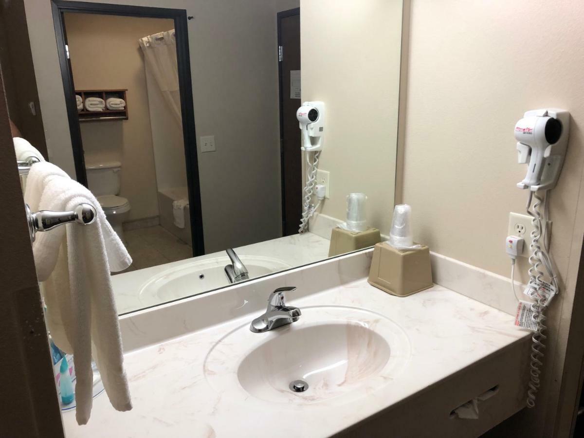 Shenandoah Inn & Suites Buitenkant foto